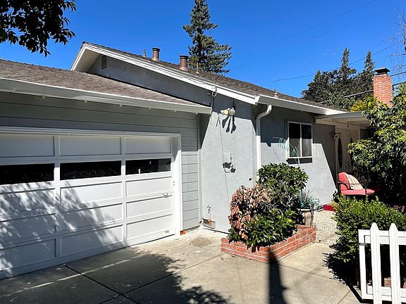 3rd image of 298 Pettis Ave