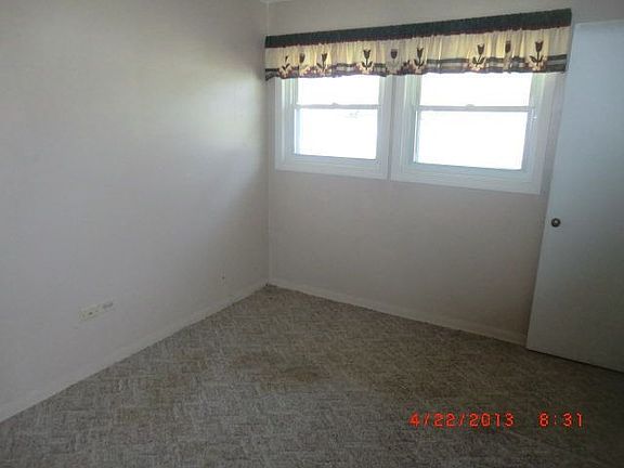 4th image of 401 S Orchard Dr