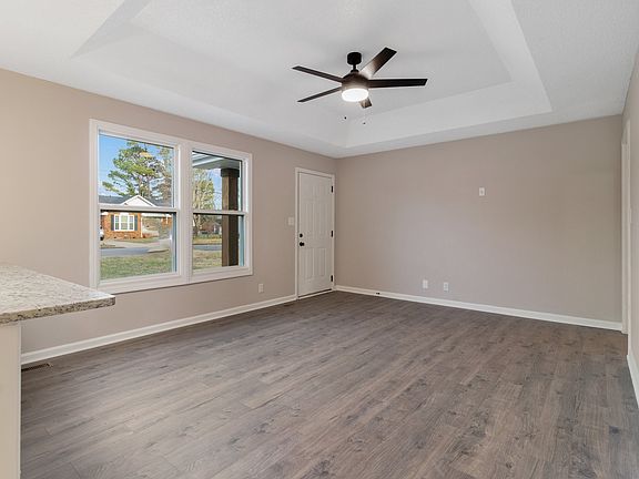 5th image of 3416 Oak Park Dr