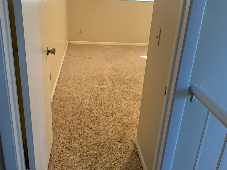 1536 N Carolwood Blvd — Photo 37