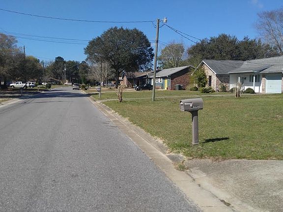 3rd image of 10658 Silver Creek Dr
