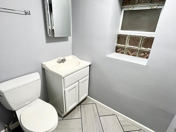 5th image of 3650 S Wolcott Ave