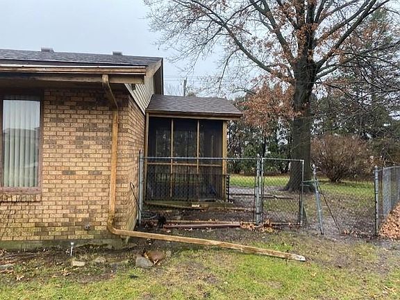 3rd image of 6019 Boxwood Dr