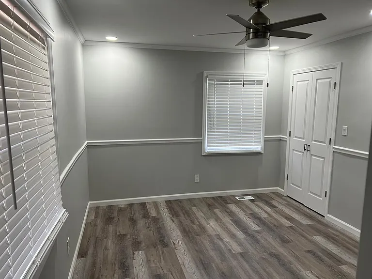 207 Herbert St — Photo 19