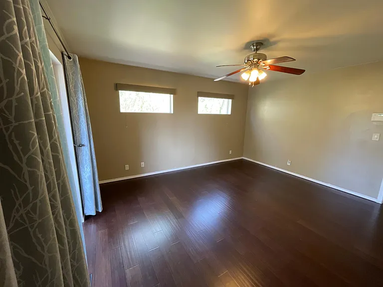 1252 NE Forest Rock Ln — Photo 16