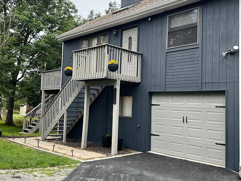218 Sunlight Dr — Photo 13