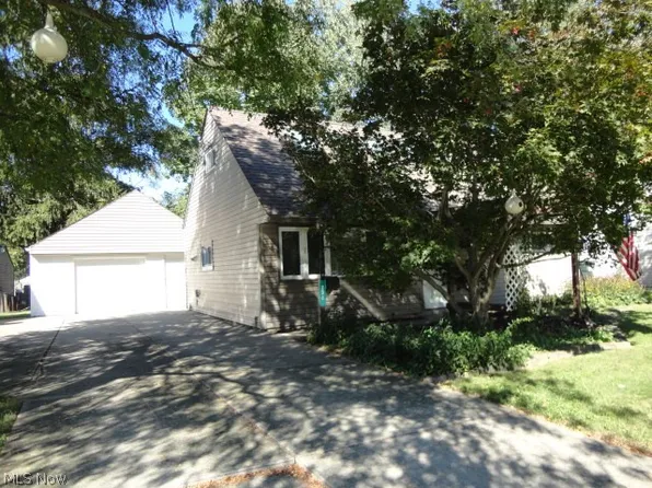 234 Wallace Dr, Berea, OH 44017
