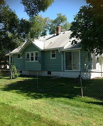 3rd image of 31995 Cambridge St