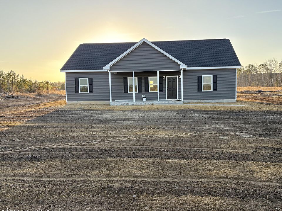 1st image of 858 Middle Swamp Road