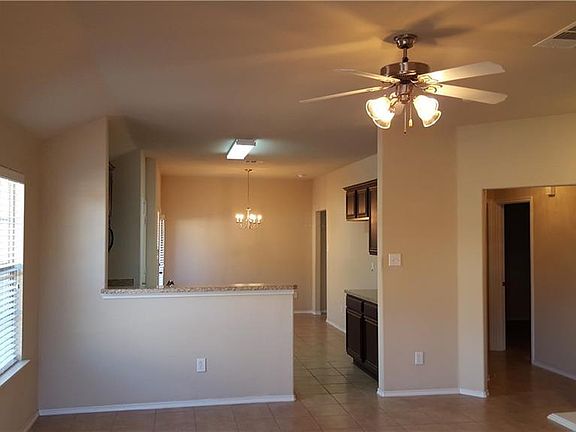 3rd image of 1804 River Oak Ln