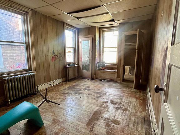 5th image of 4036 N 12th St