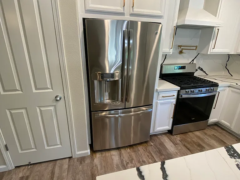 2995 Stable Dr — Photo 6