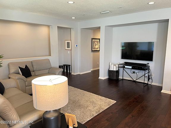 5th image of 152 Crown Wheel Cir