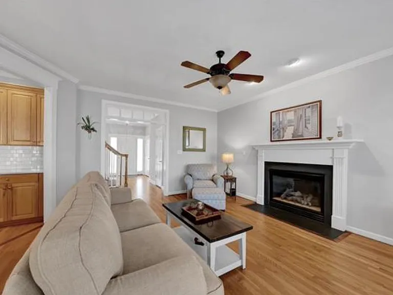 10625 Highstream Dr — Photo 9