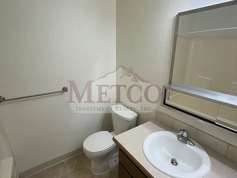 1310 Q St — Photo 11