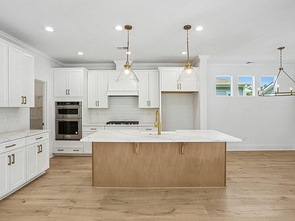 2nd image of 1237 Harriman Ln