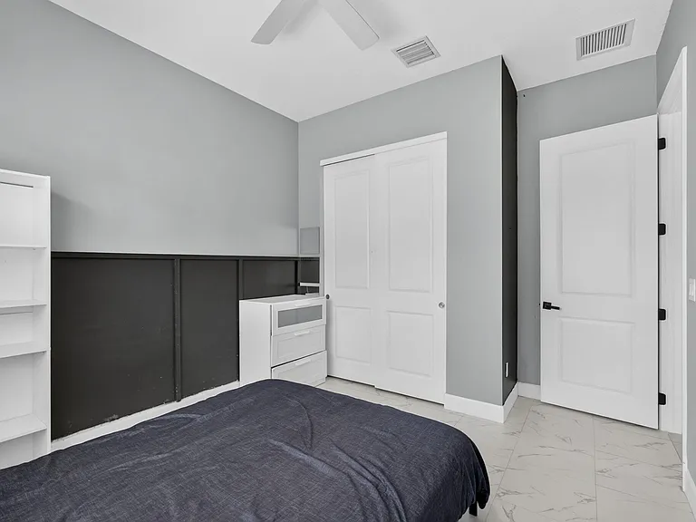 16293 Melogold Dr — Photo 35