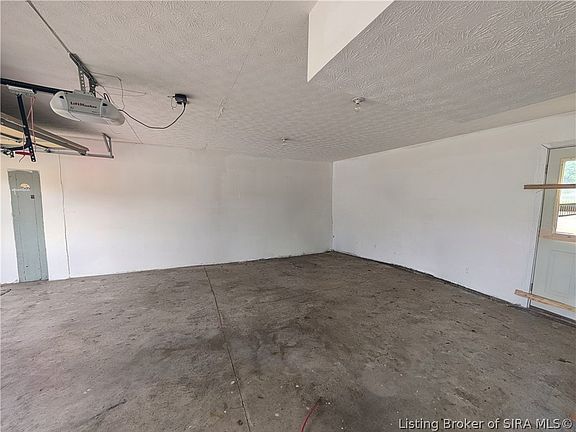 3rd image of 7501 Blue Sky Drive
