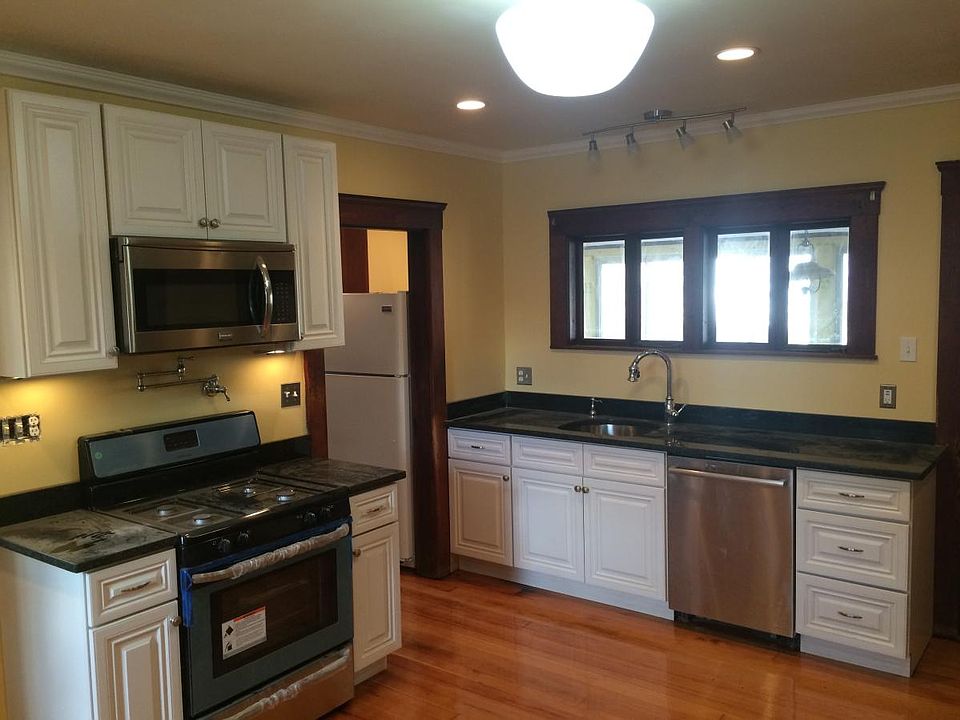granite kitchen, new appliances