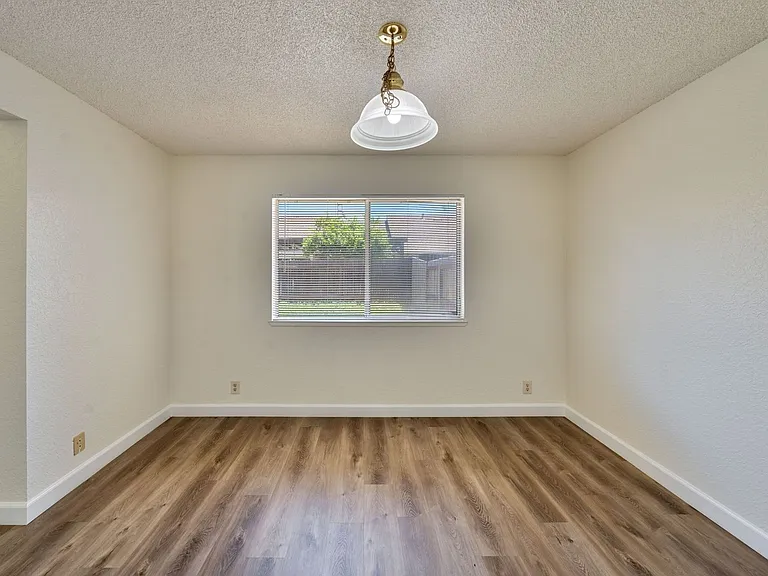 1171 Meadow Gate Dr — Photo 12