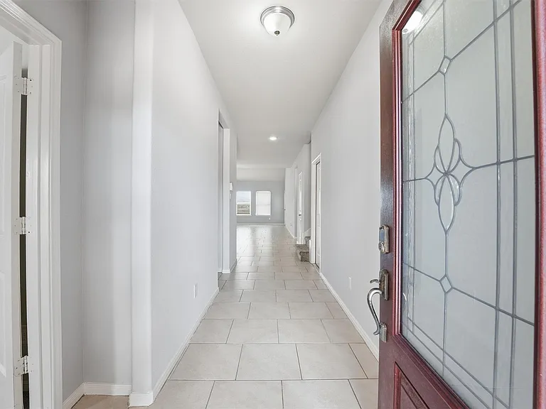 719 Longstreet Dr — Photo 21