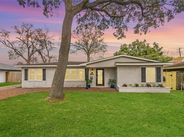 9916 Westview Drive, Houston, TX 77055