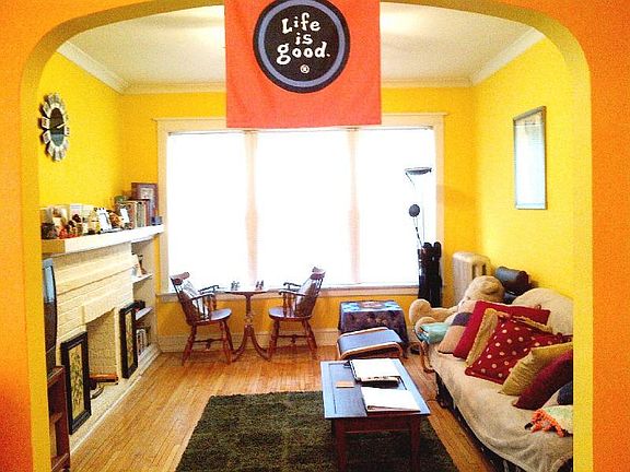 3rd image of 2257 W Ainslie St #1J