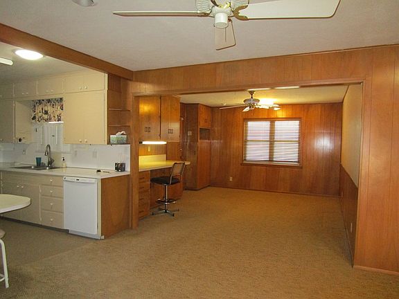 5th image of 1302 S Ike Ave