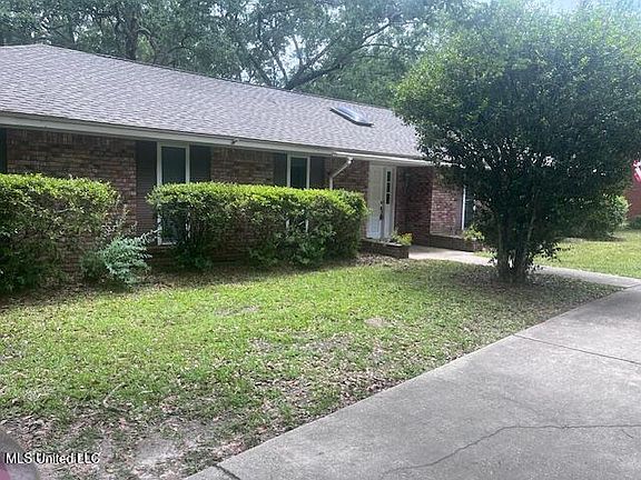 2nd image of 12905 Hanover Dr