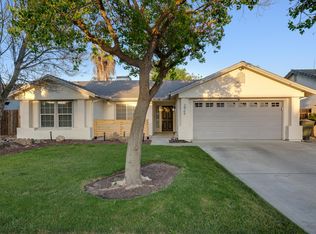 2949 Pine St, Hanford, CA 93230