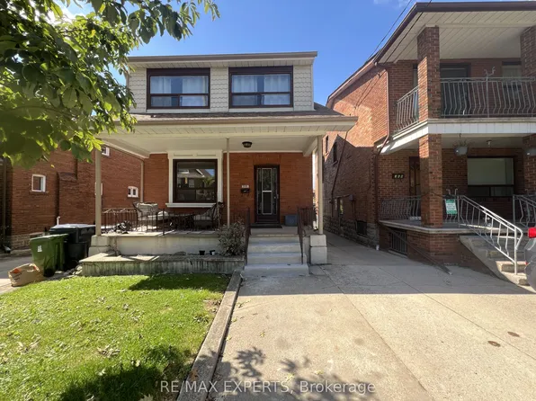 366 Lauder Ave Floor 2, Toronto, ON M6E 3H8