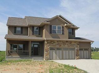 2354 Dempster Dr, Coralville, IA 52241