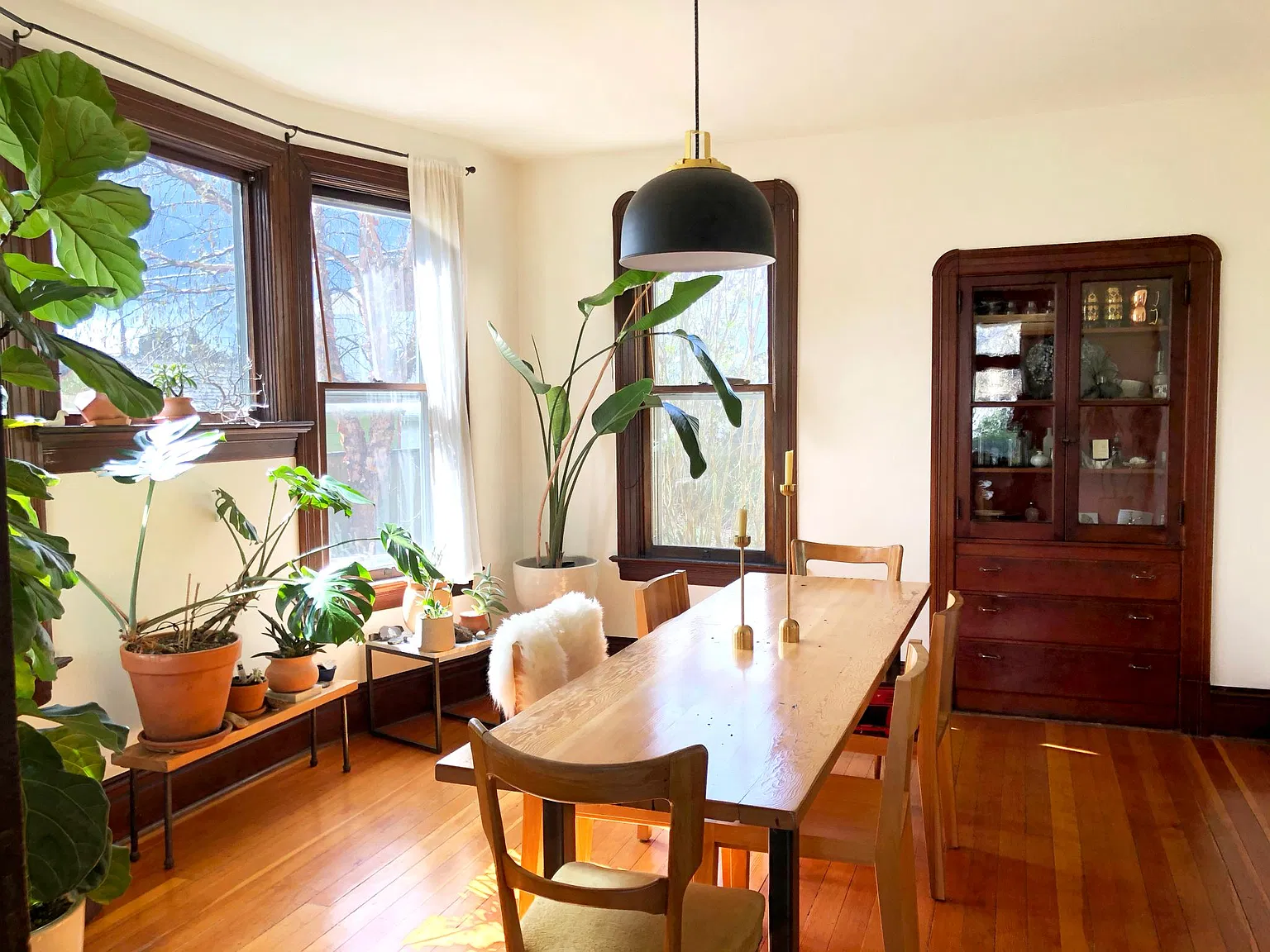 3 bed, 2280 sqft, $3,950 — Photo 4