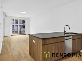 209 N 11th St #3N, Brooklyn, NY 11211