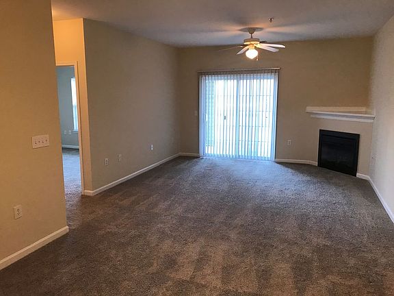 3rd image of 120 Parsley Ln APT 201