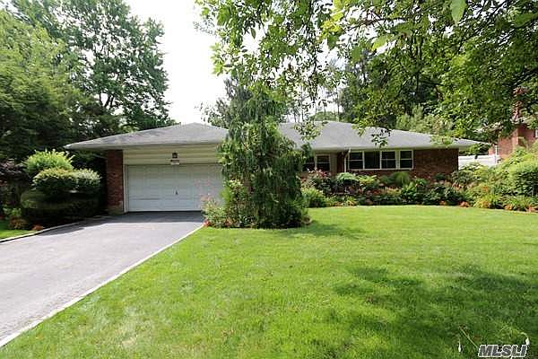 1st image of 15 Whittier Dr