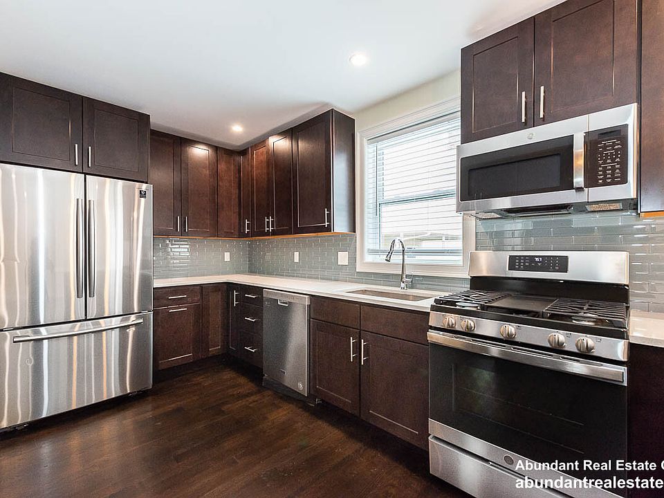 1st image of 10 Marion St #2