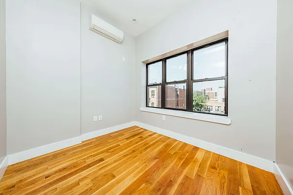 Rented by Nooklyn NYC LLC | media 21