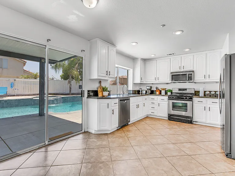 7642 Northrop Dr — Photo 35