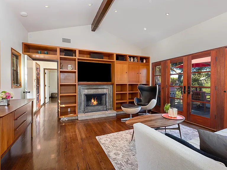 622 Cowles Rd — Photo 8