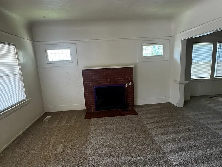 837 N Madison St — Photo 9