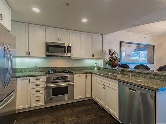 4th image of 510 1st Ave Unit 1301