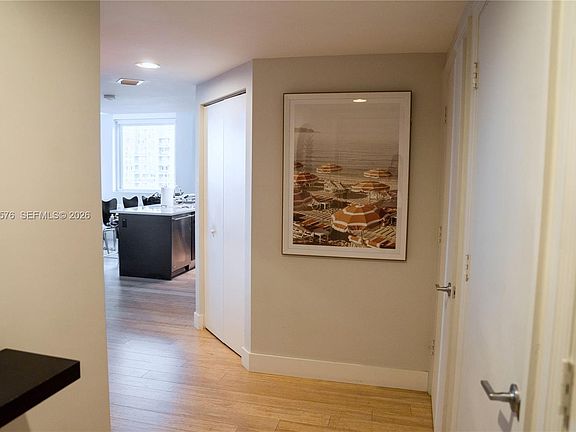 3rd image of 500 Brickell Ave APT 1910