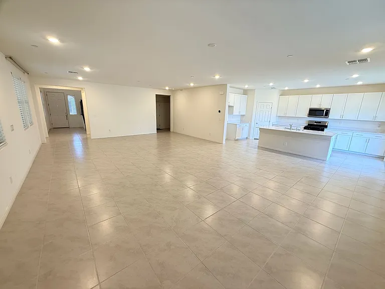 10854 Gentle Crest Ave — Photo 15