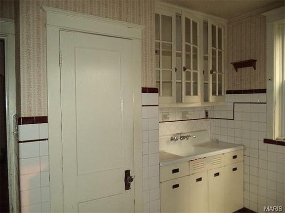 5th image of 6015-A Carlsbad Ave
