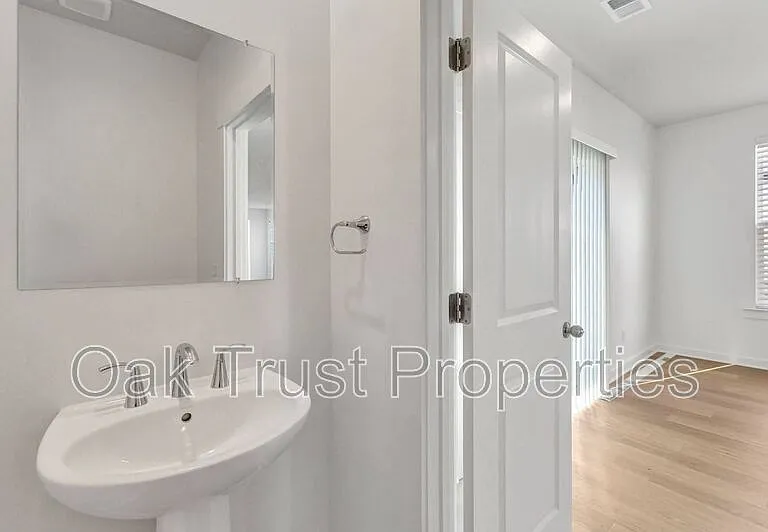 236 Somerset Acres Dr — Photo 9