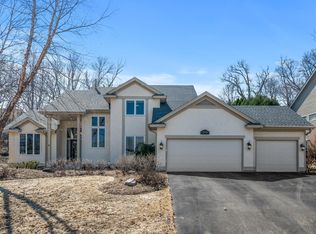 2530 Bridle Creek Trl, Chanhassen, MN 55317