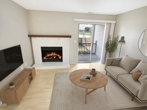 17048 Sandalwood Creek Dr APT B, Glencoe, MO 63038