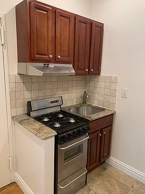 3rd image of 157 E 99th St #B4