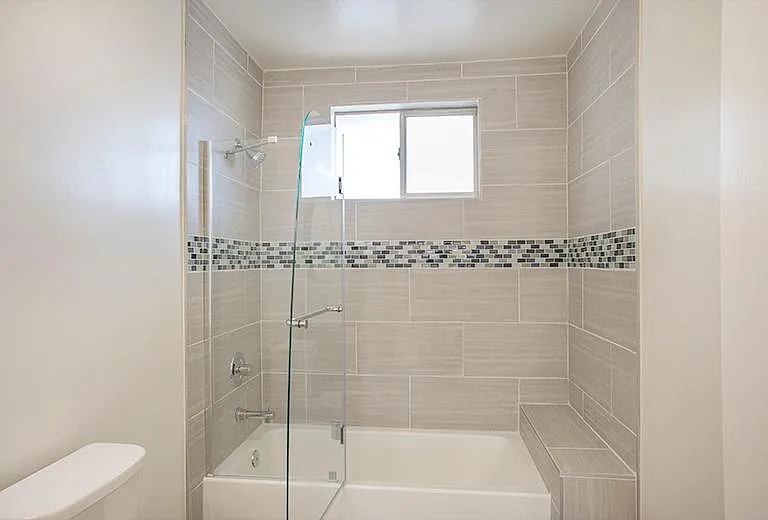 377 W Lexington Dr #8 — Photo 8